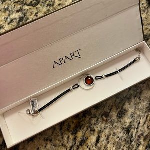 Leather and Amber bracelet